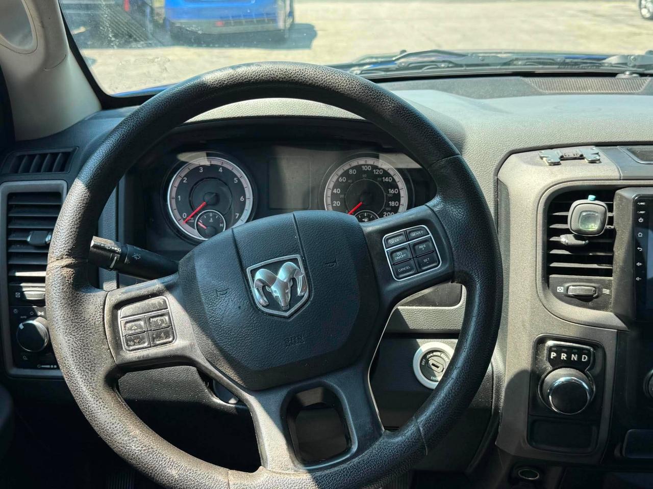 2016 RAM 1500 2WD QUAD CAB 140.5" ST - Photo #13