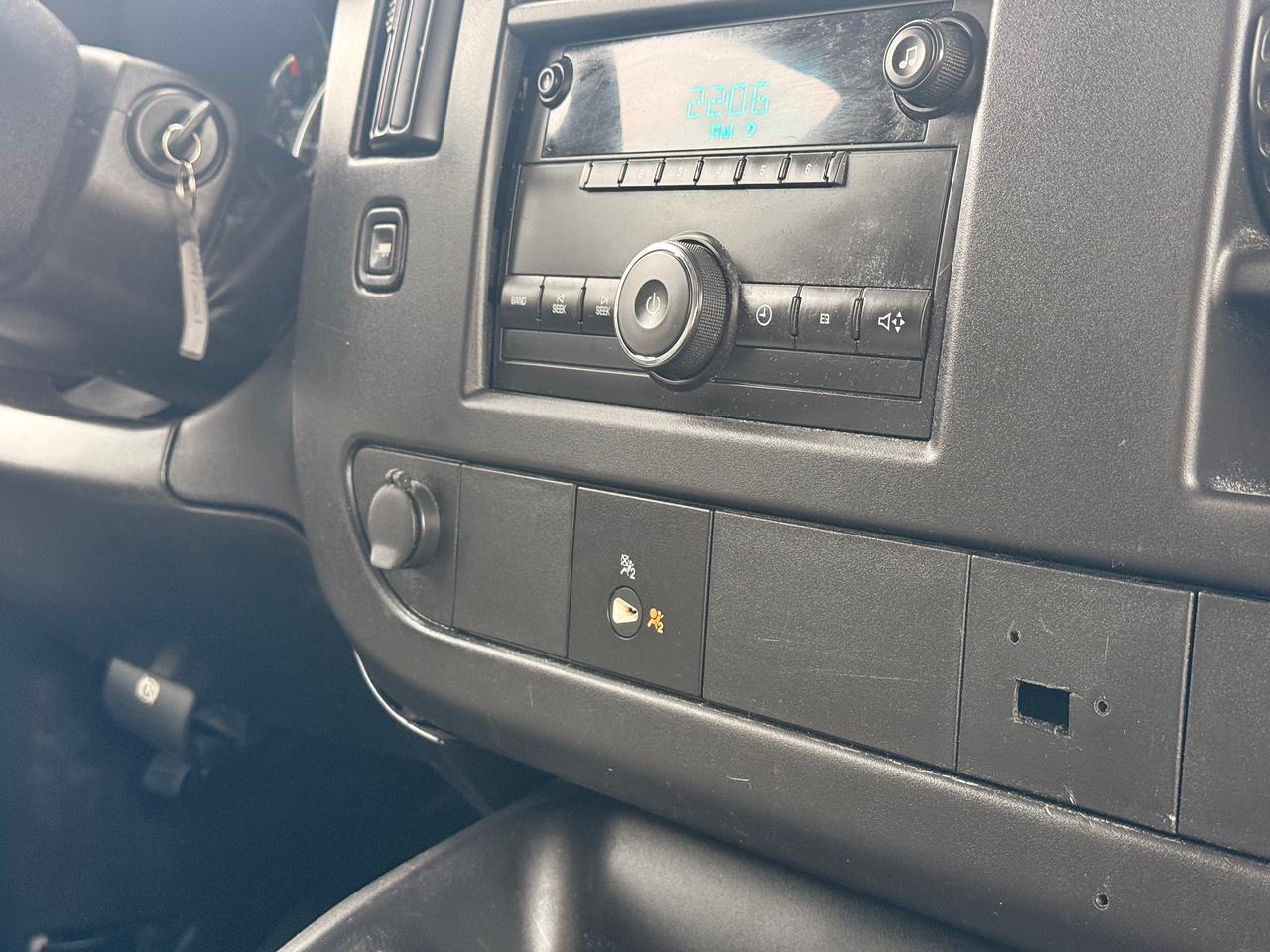 2009 Chevrolet Express Cargo Van RWD 2500 155" Photo