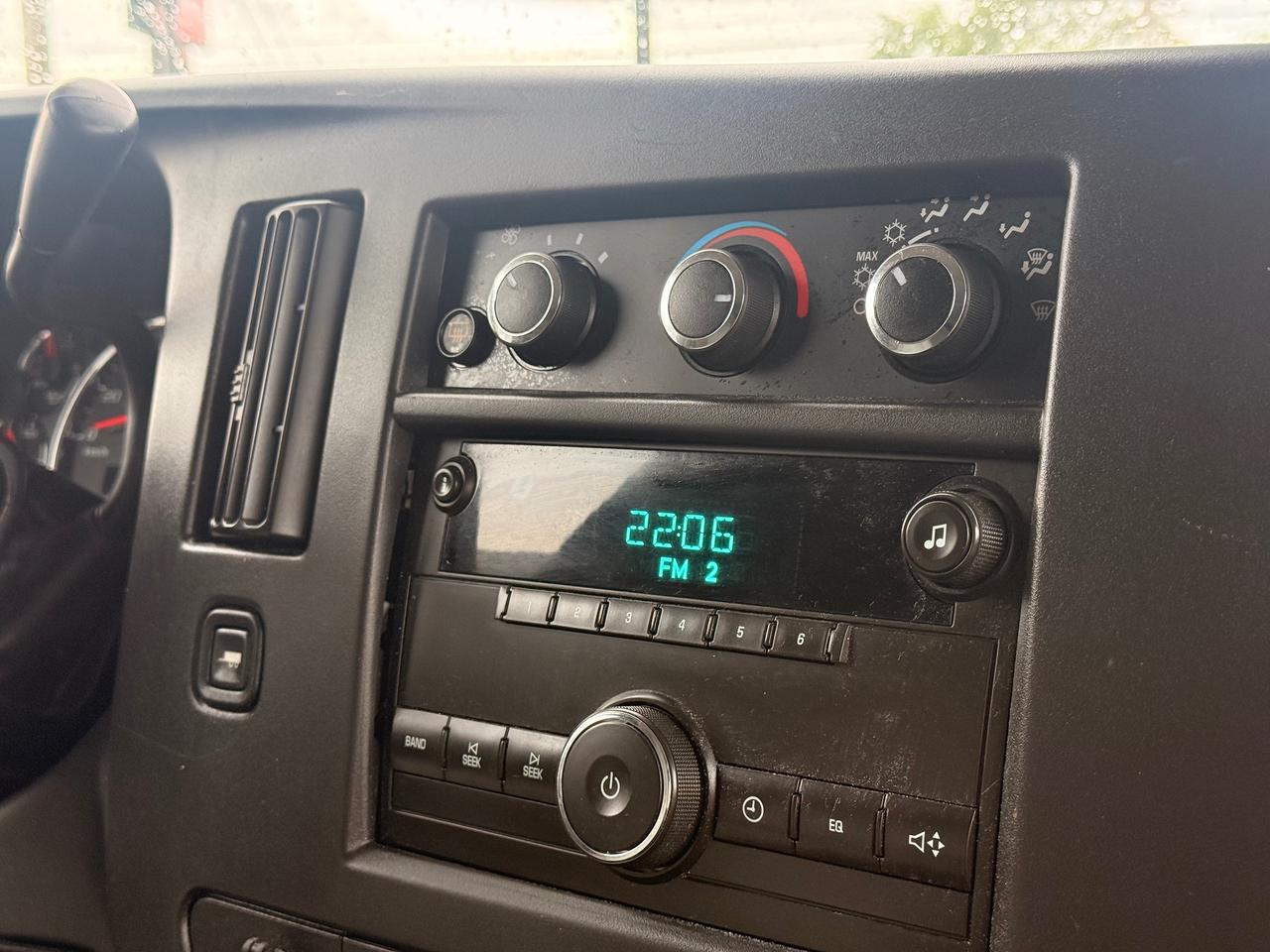 2009 Chevrolet Express Cargo Van RWD 2500 155" Photo