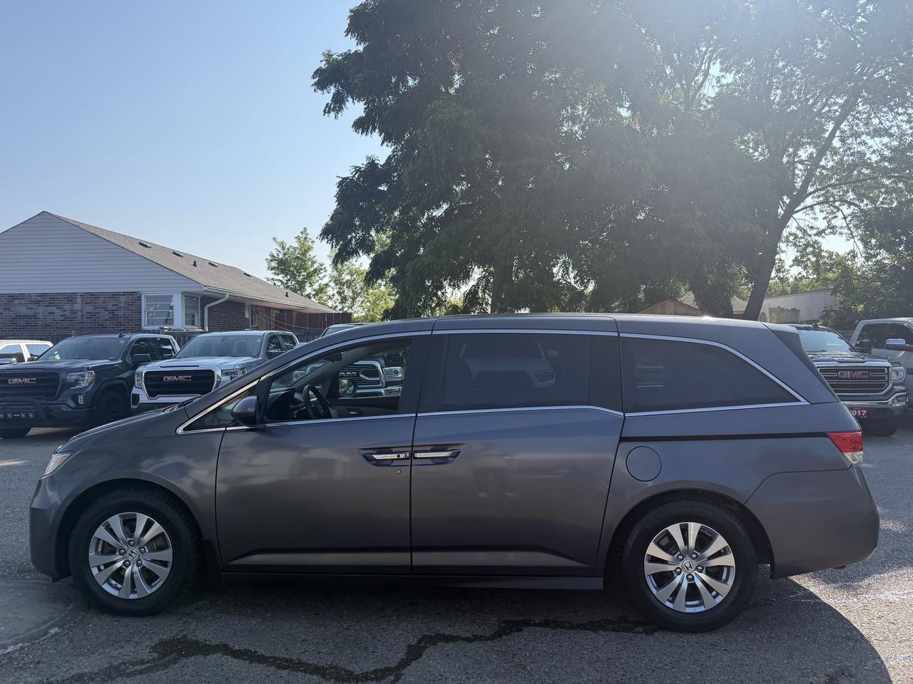 2017 Honda Odyssey EX | Two Sets of Wheels Photo3
