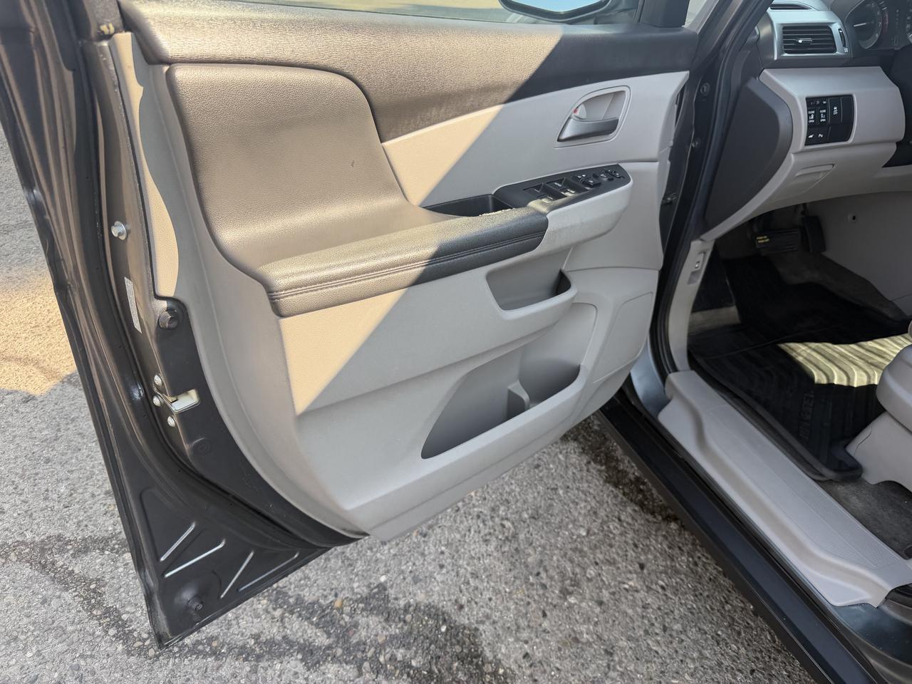 2012 Honda Odyssey EX-L Photo