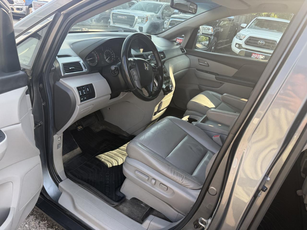 2012 Honda Odyssey EX-L Photo