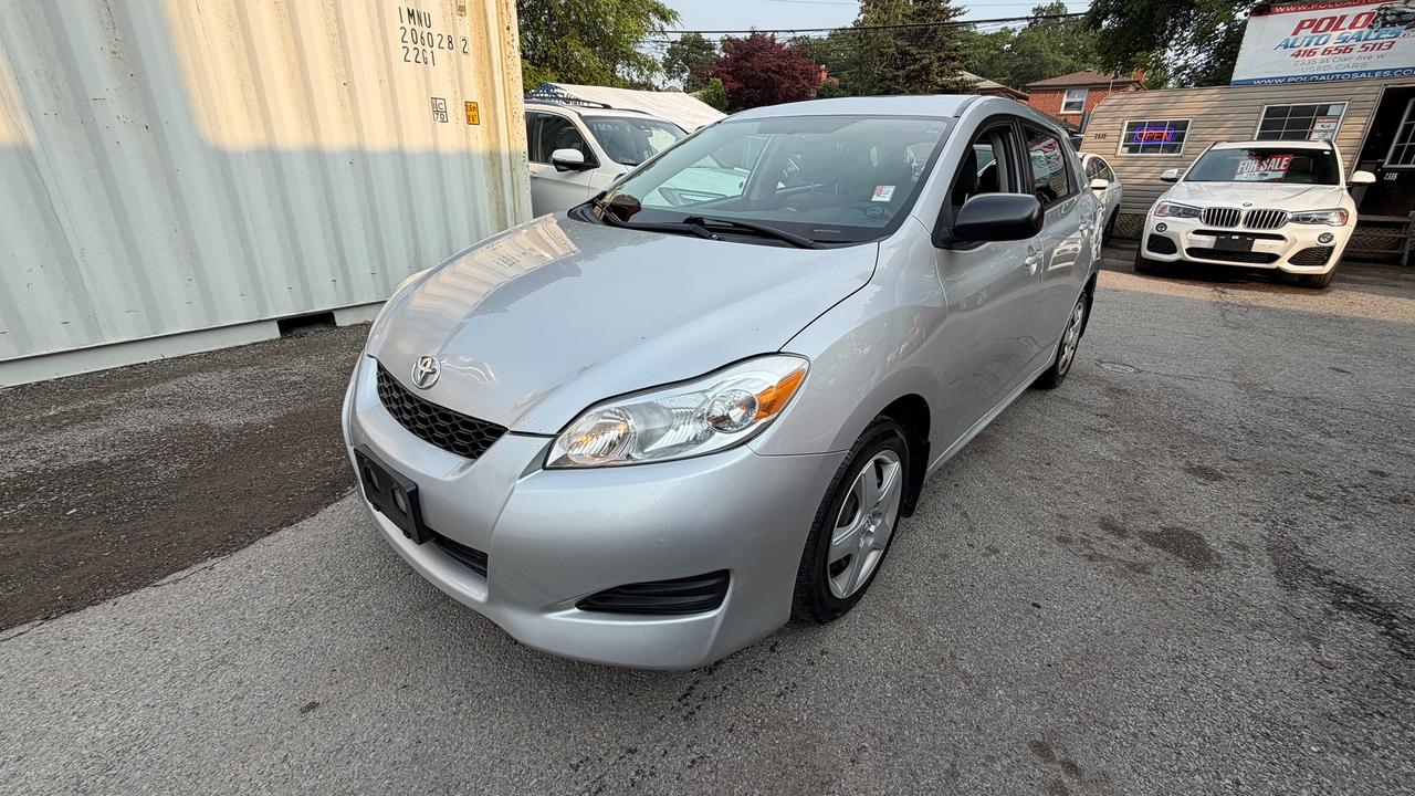 2010 Toyota Matrix  Photo2