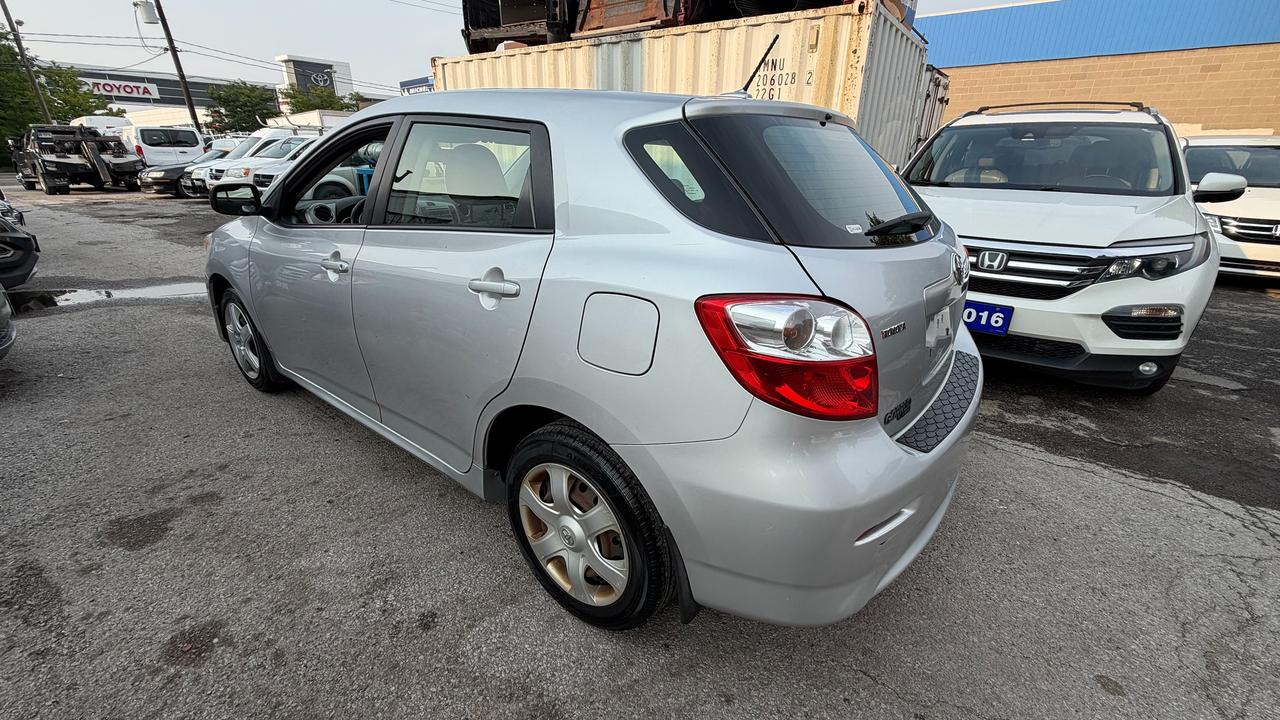 2010 Toyota Matrix  Photo3