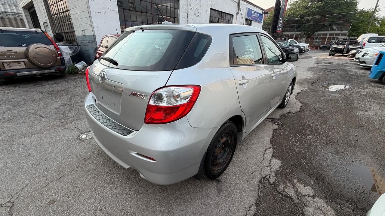 2010 Toyota Matrix  Photo