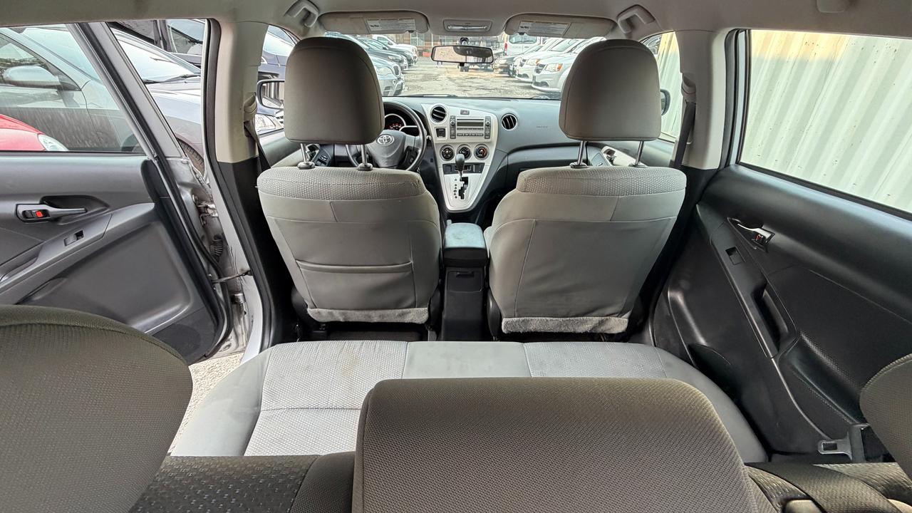 2010 Toyota Matrix  Photo