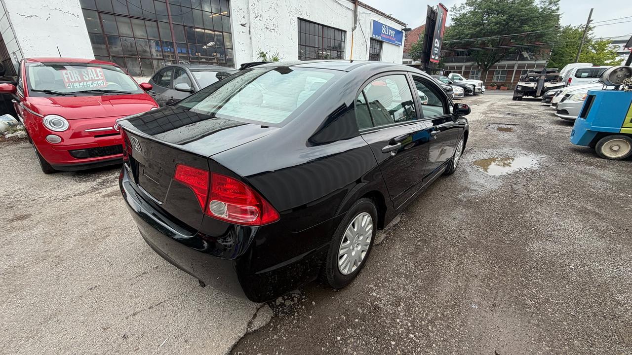 2007 Honda Civic DX-G Photo