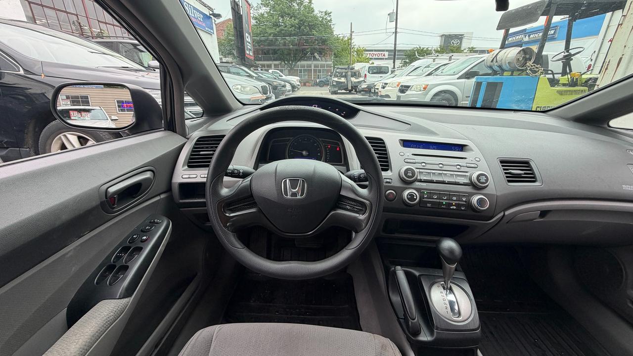 2007 Honda Civic DX-G Photo