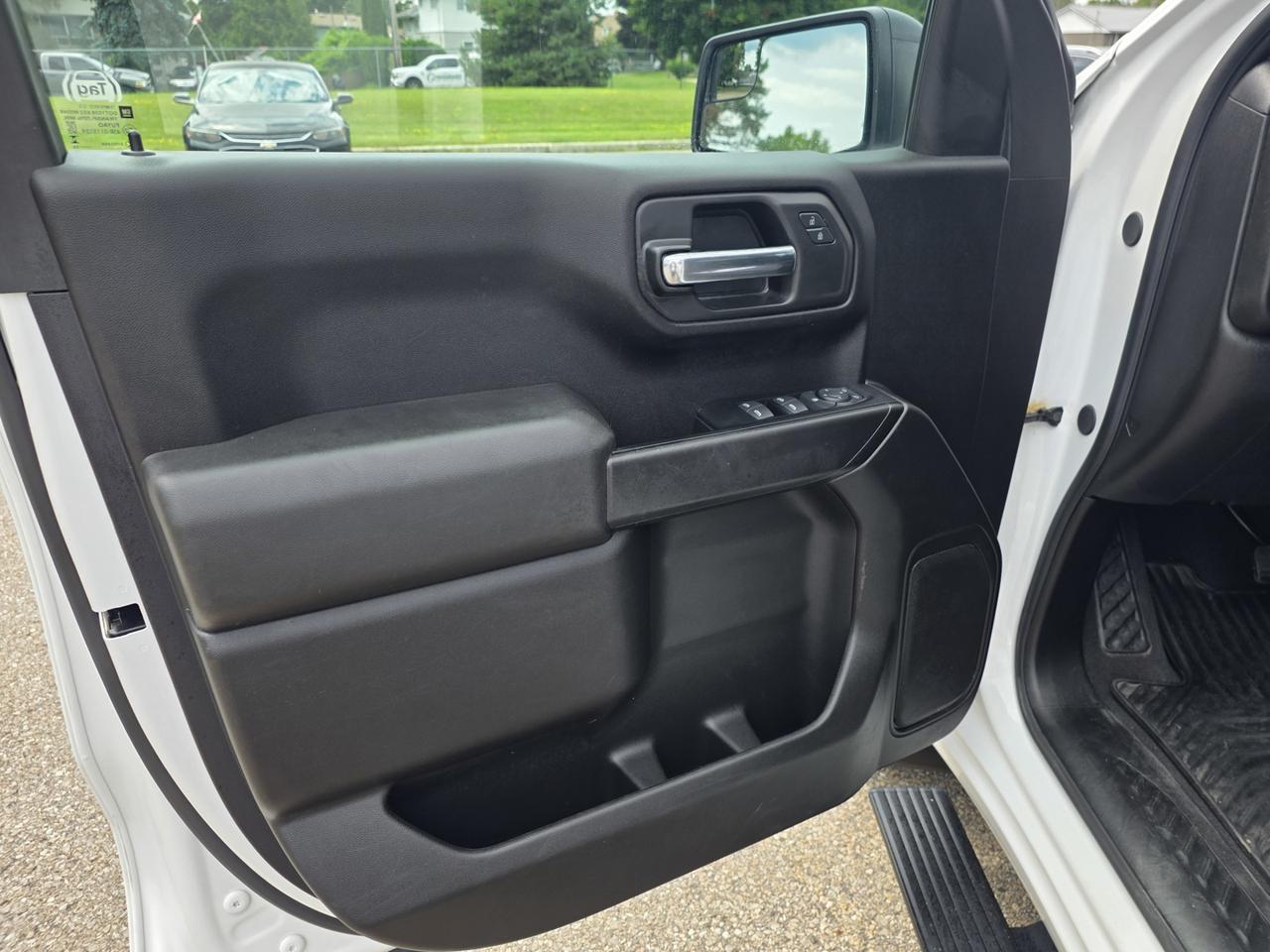 2024 GMC Sierra 1500 Pro Crew Cab 4WD Photo