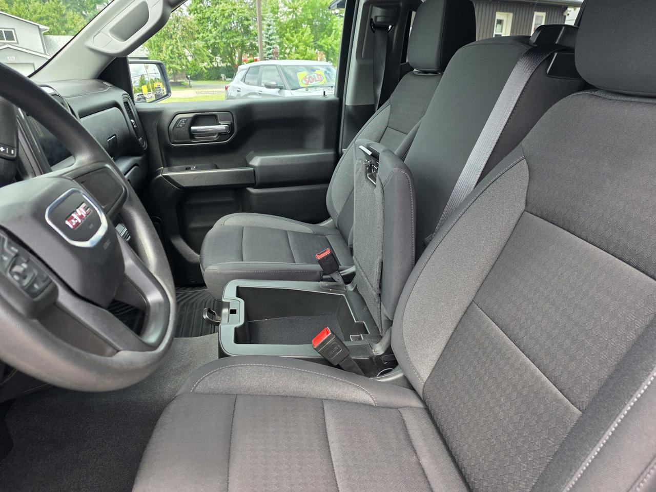 2024 GMC Sierra 1500 Pro Crew Cab 4WD Photo