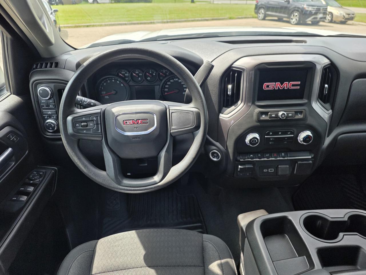 2024 GMC Sierra 1500 Pro Crew Cab 4WD Photo