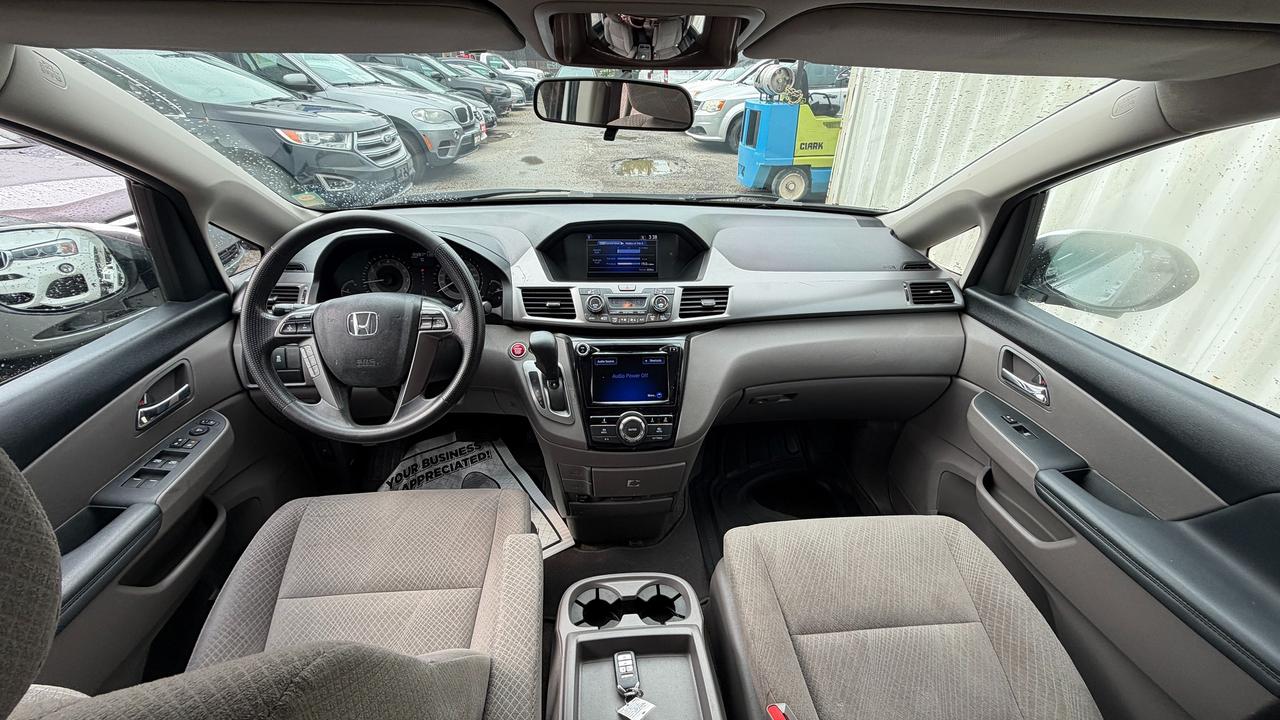 2014 Honda Odyssey EX Photo