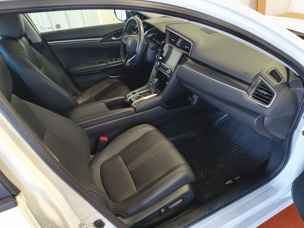 2021 Honda Civic Touring Photo