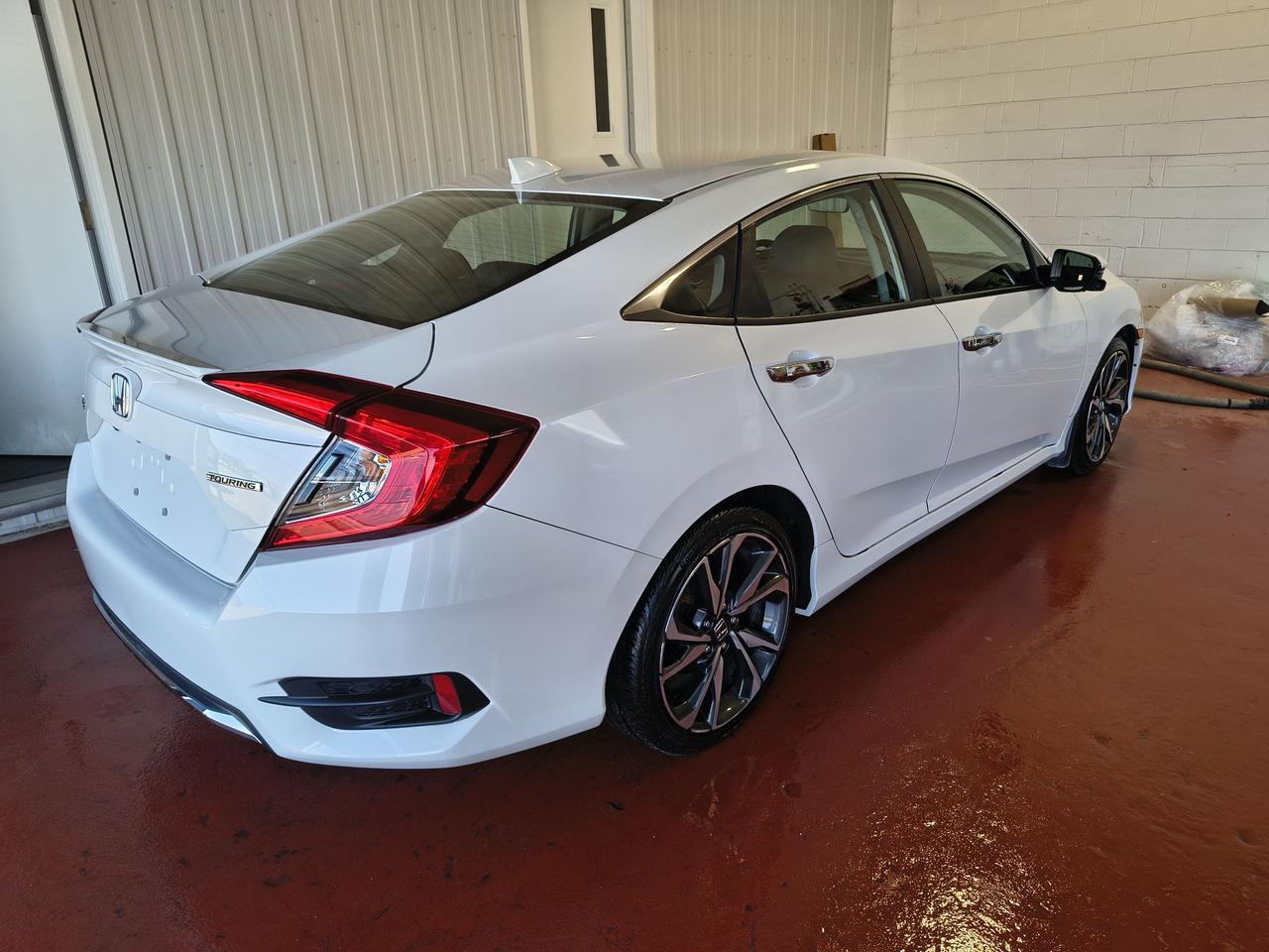 2021 Honda Civic Touring Photo