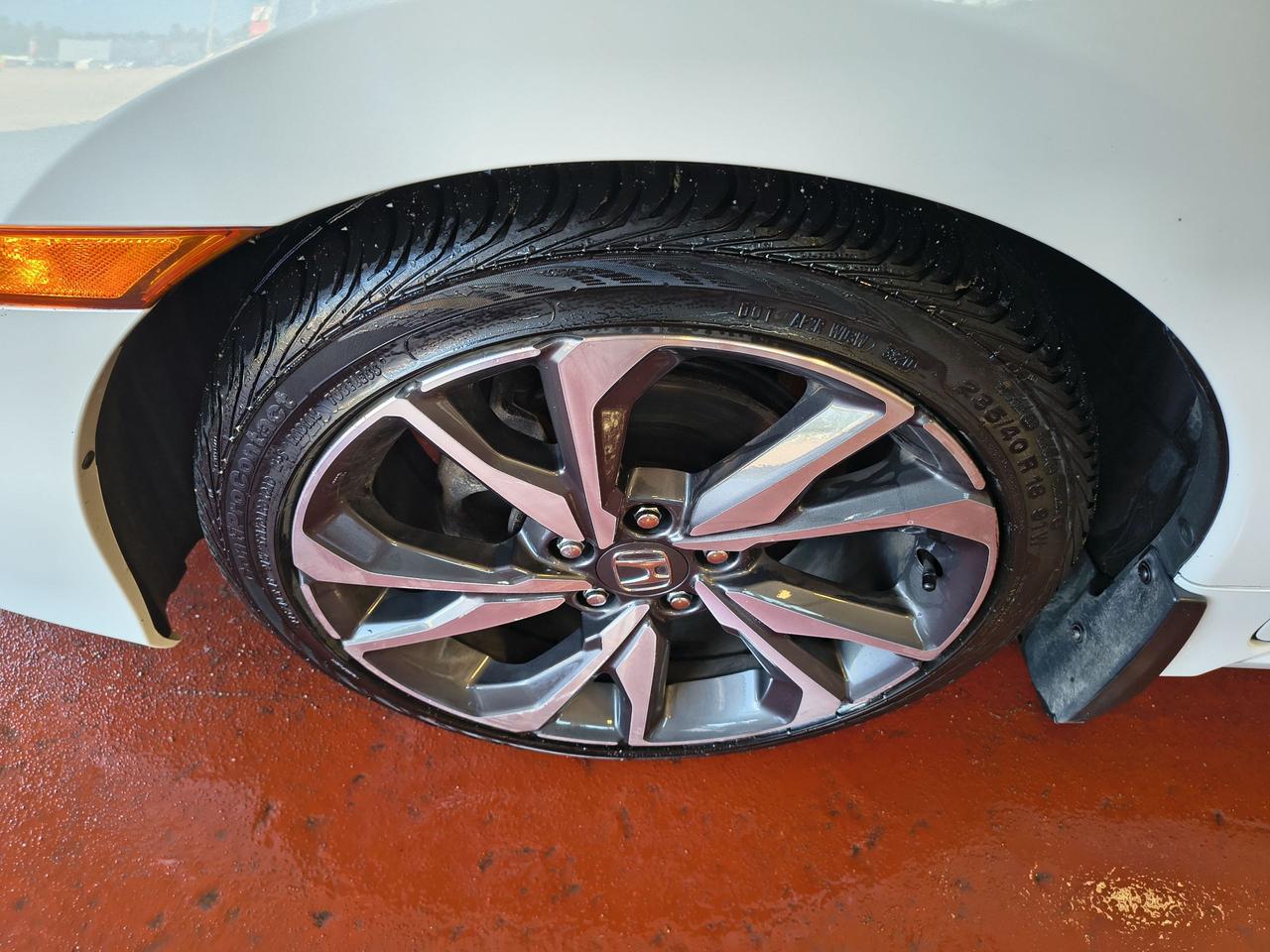 2021 Honda Civic Touring Photo0