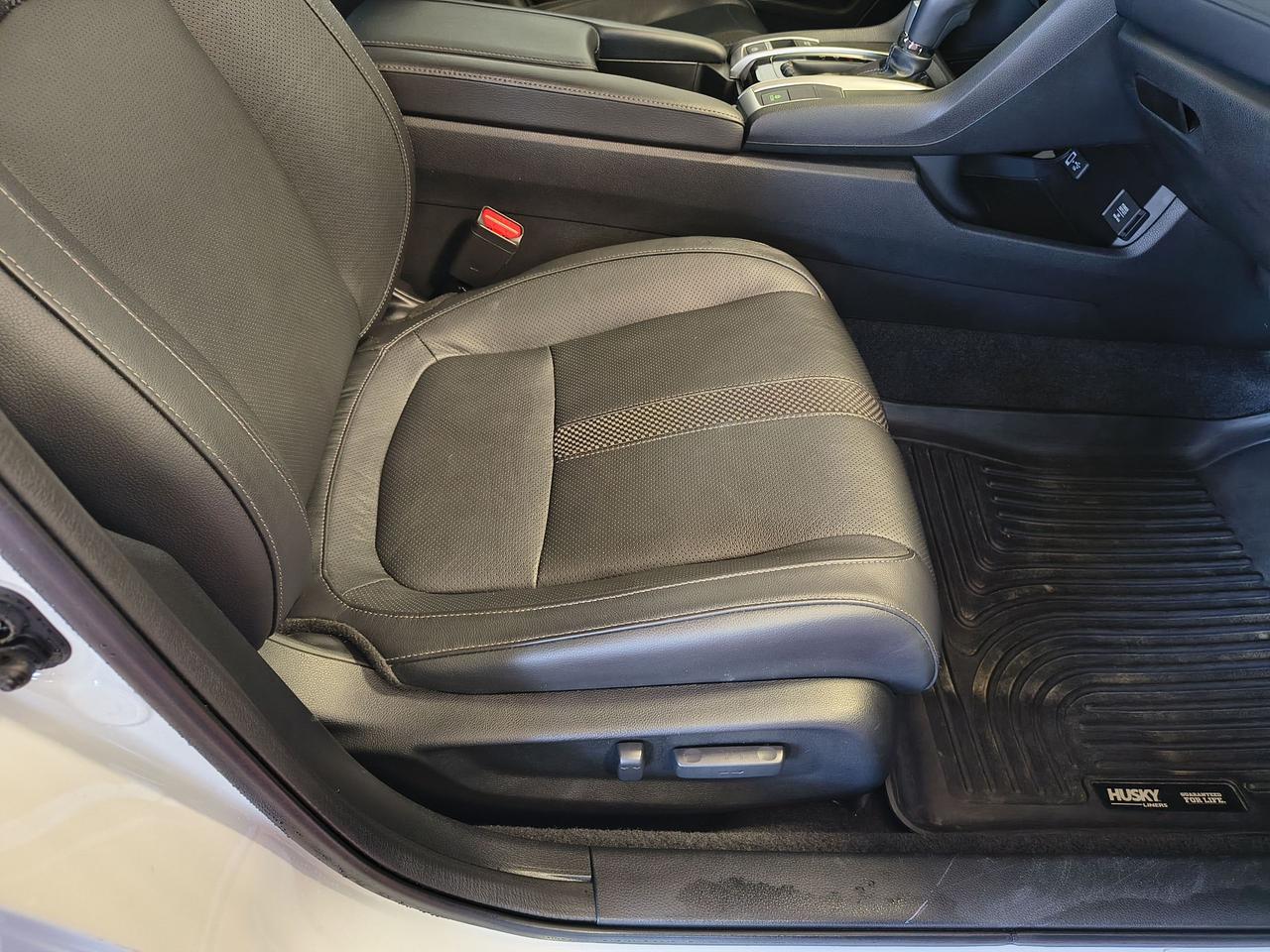 2021 Honda Civic Touring Photo0