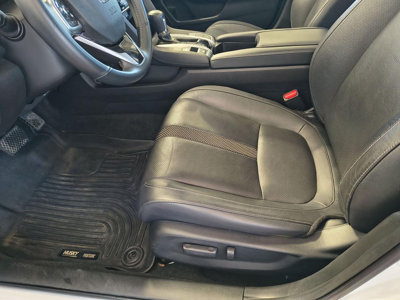 2021 Honda Civic Touring Photo0