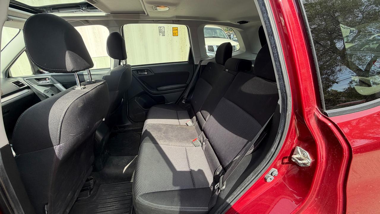 2016 Subaru Forester i Touring w/Tech Pkg Photo