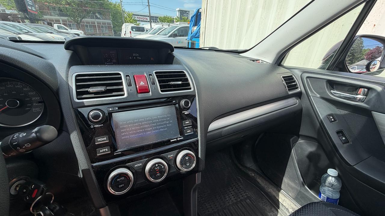 2016 Subaru Forester i Touring w/Tech Pkg Photo