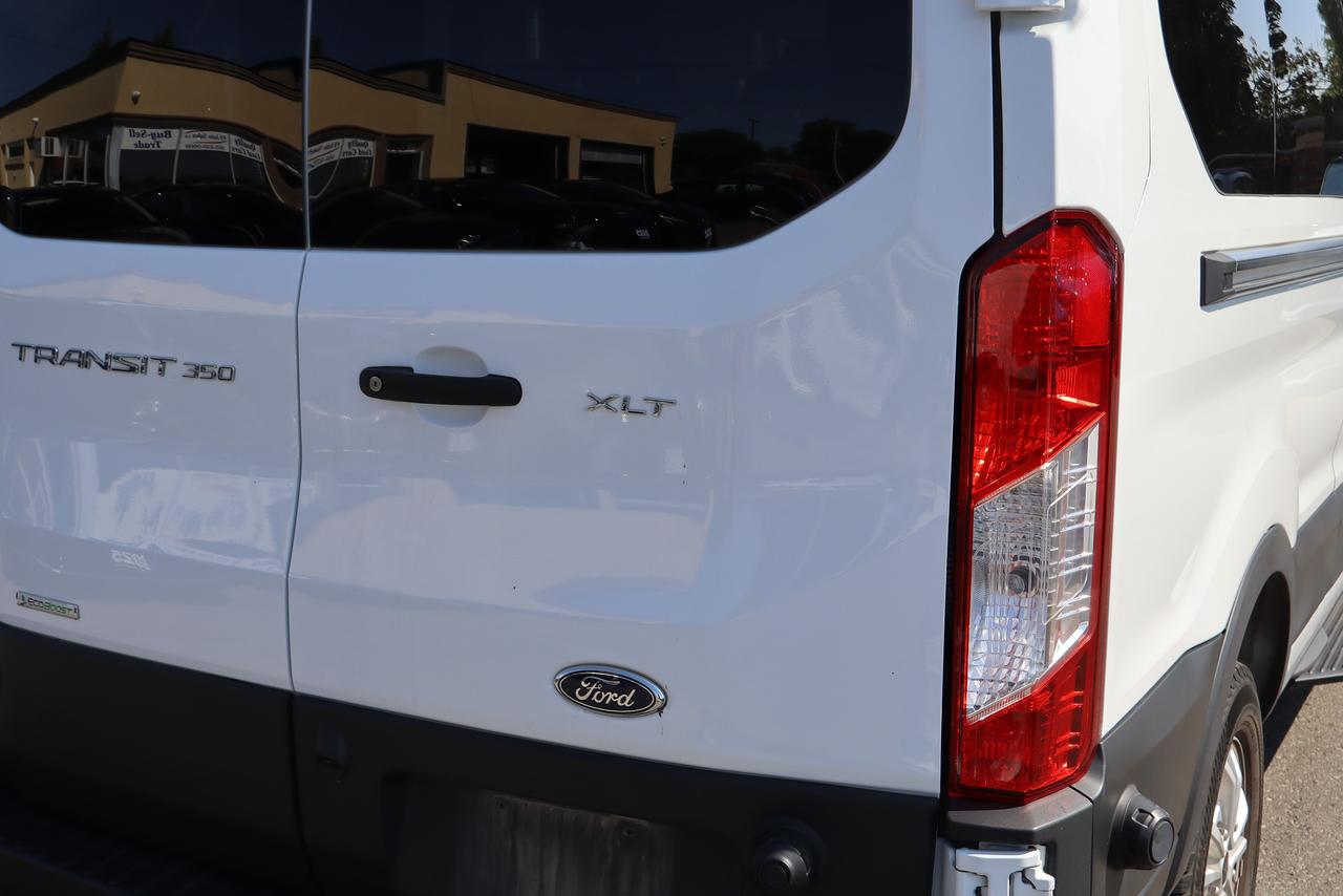 2024 Ford Transit XLT 12 passnger Photo