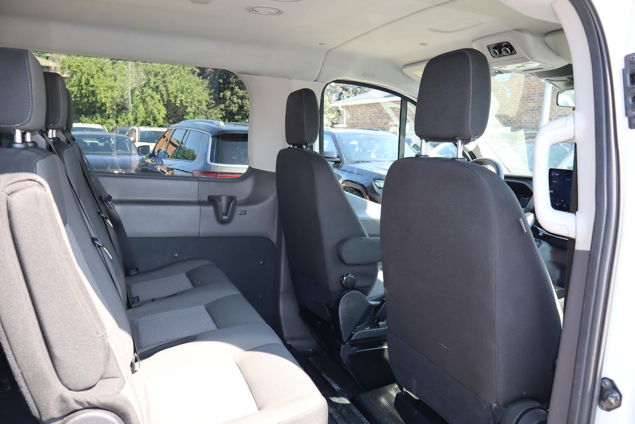 2024 Ford Transit XLT 12 passnger Photo