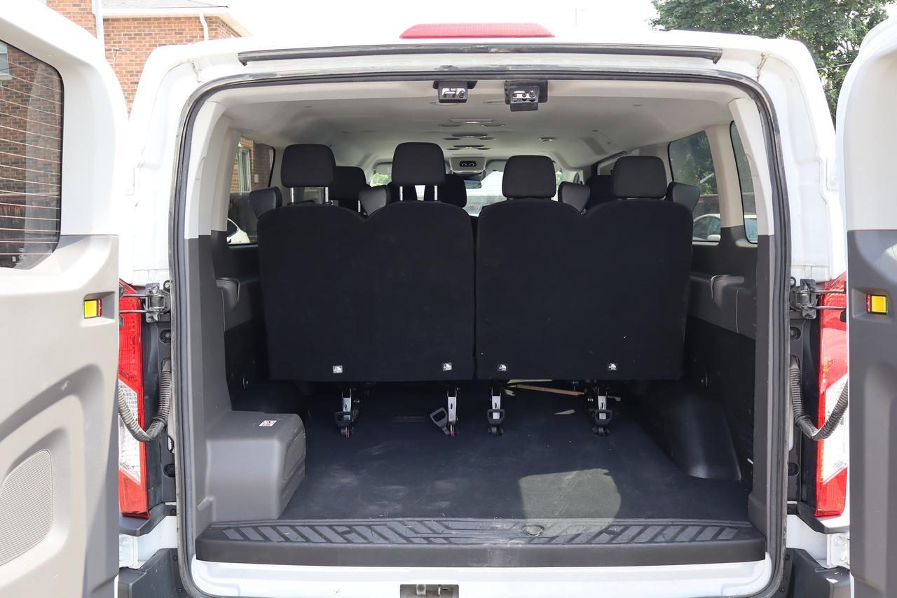 2024 Ford Transit XLT 12 passnger Photo