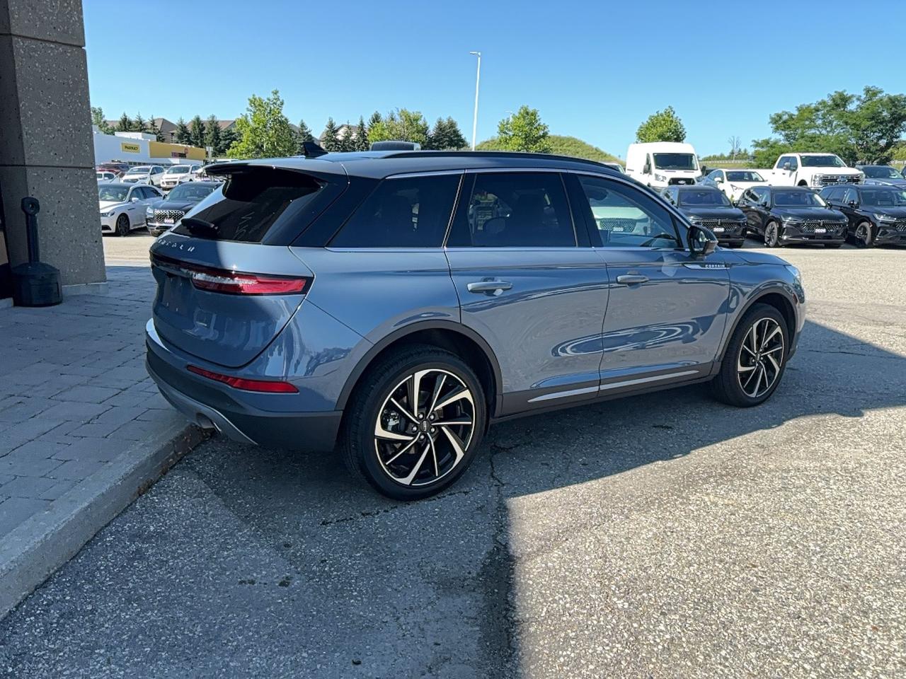 2026 Lincoln Corsair RESERVE, 2L, 201A, PANO ROOF, REMOTE START, TECH! Photo3