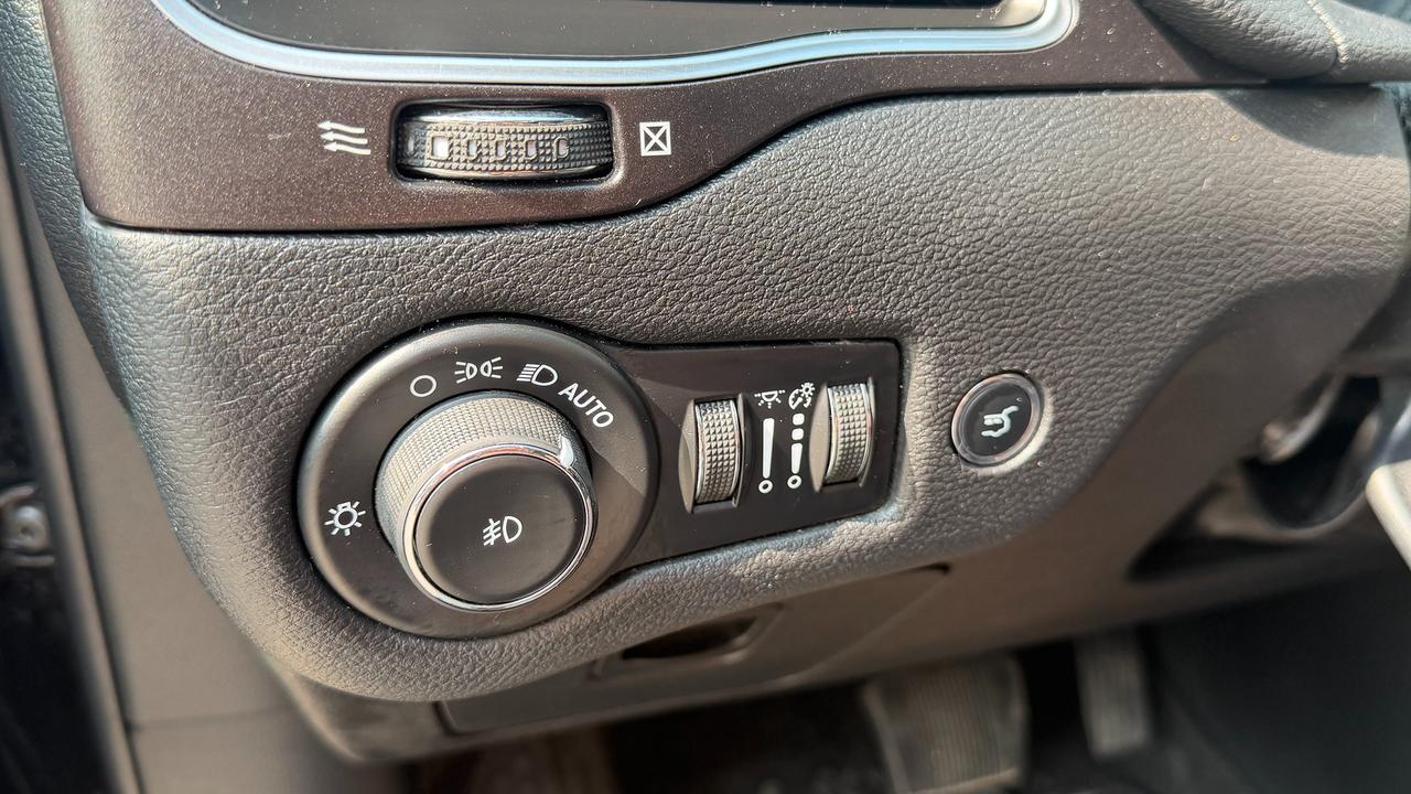 2020 Jeep Cherokee Trailhawk Elite Photo