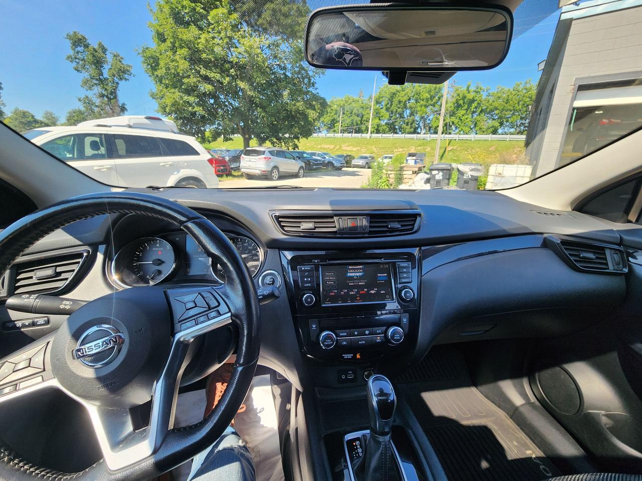 2020 Nissan Qashqai SV l Clean Carfax l No Accidents l Good Condition Photo