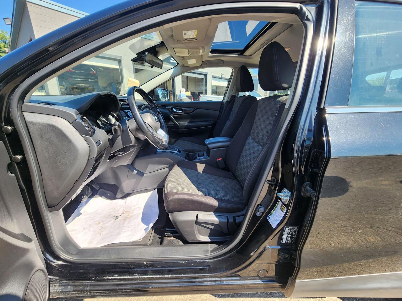 2020 Nissan Qashqai SV l Clean Carfax l No Accidents l Good Condition Photo