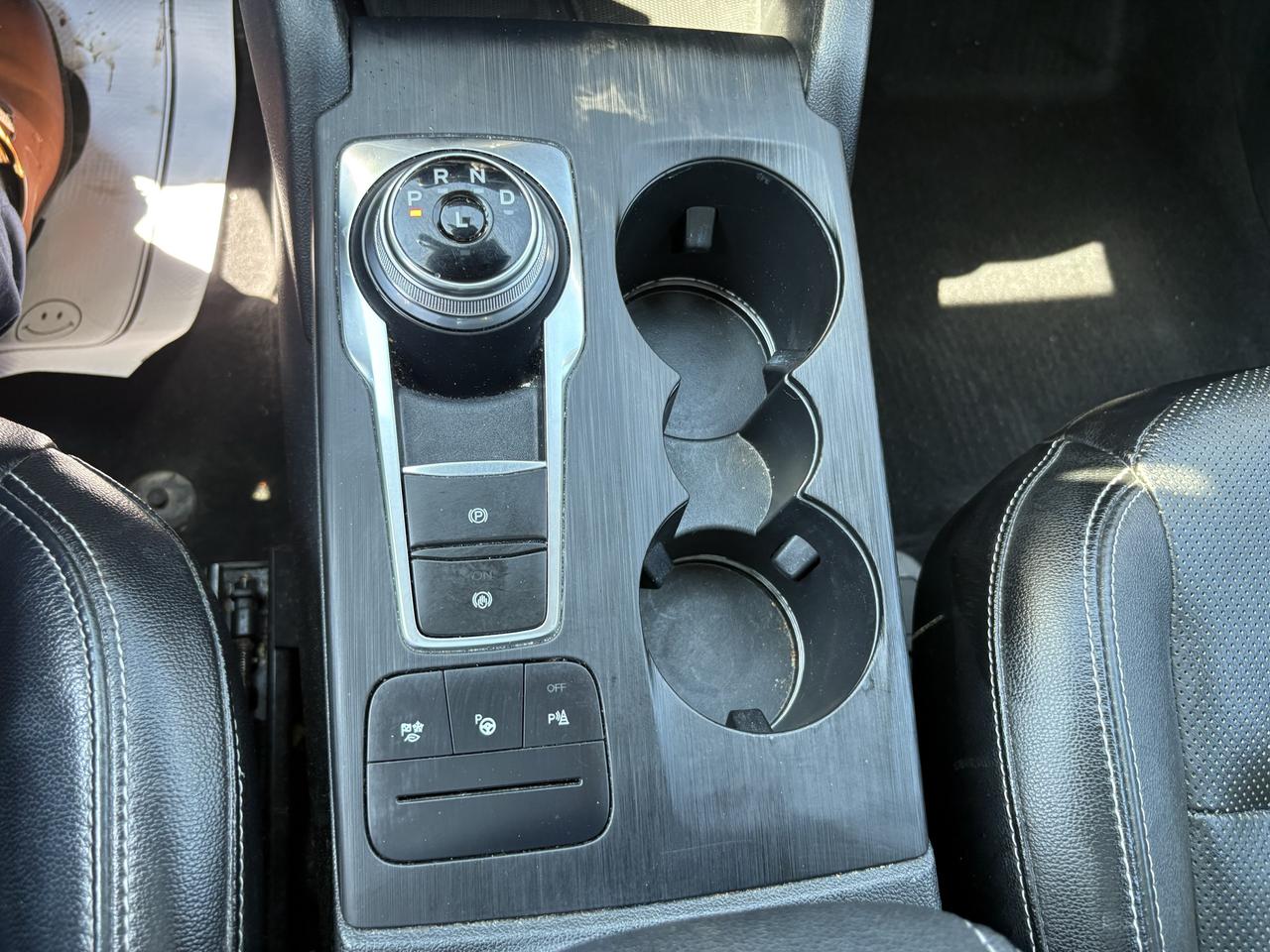 2020 Ford Escape Titanium Hybrid Photo