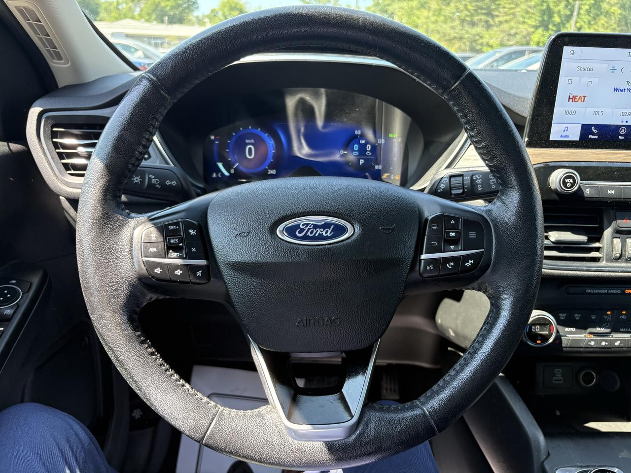 2020 Ford Escape Titanium Hybrid Photo