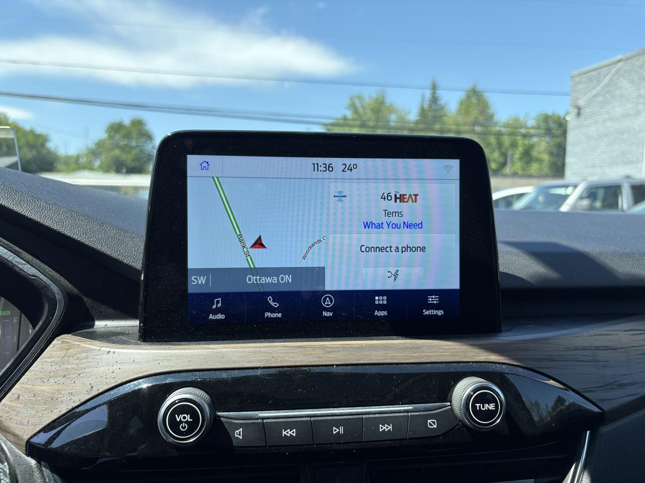 2020 Ford Escape Titanium Hybrid Photo