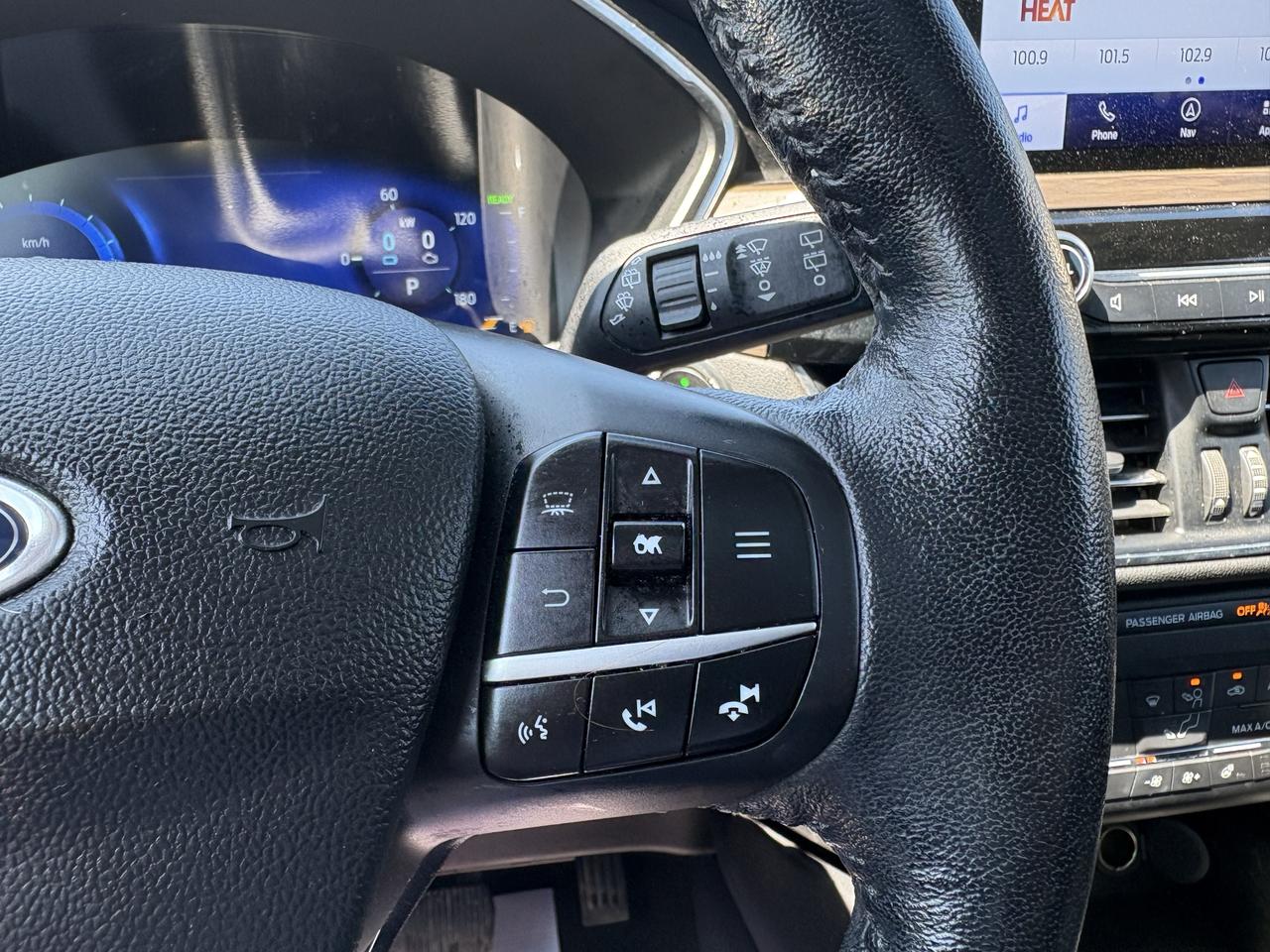 2020 Ford Escape Titanium Hybrid Photo