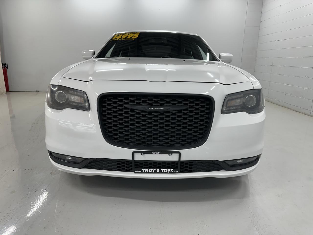 2019 Chrysler 300 300S RWD Photo22