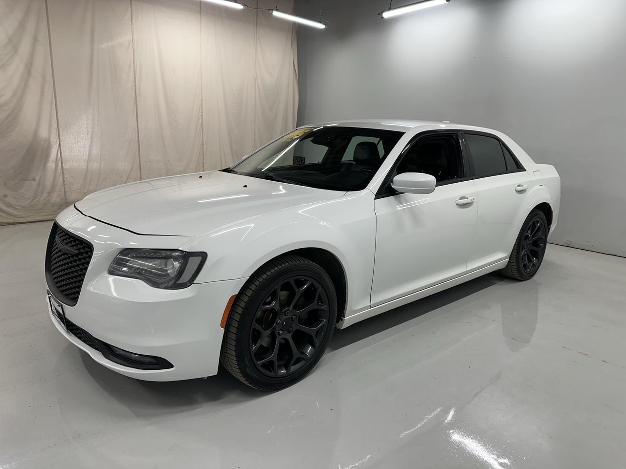 2019 Chrysler 300 300S RWD Photo23