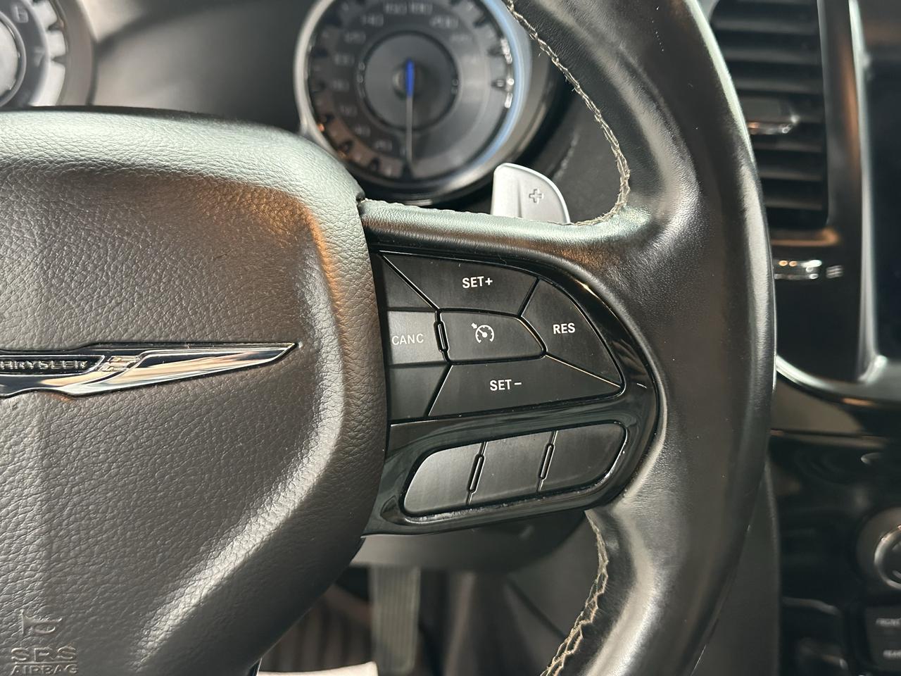 2019 Chrysler 300 300S RWD Photo30