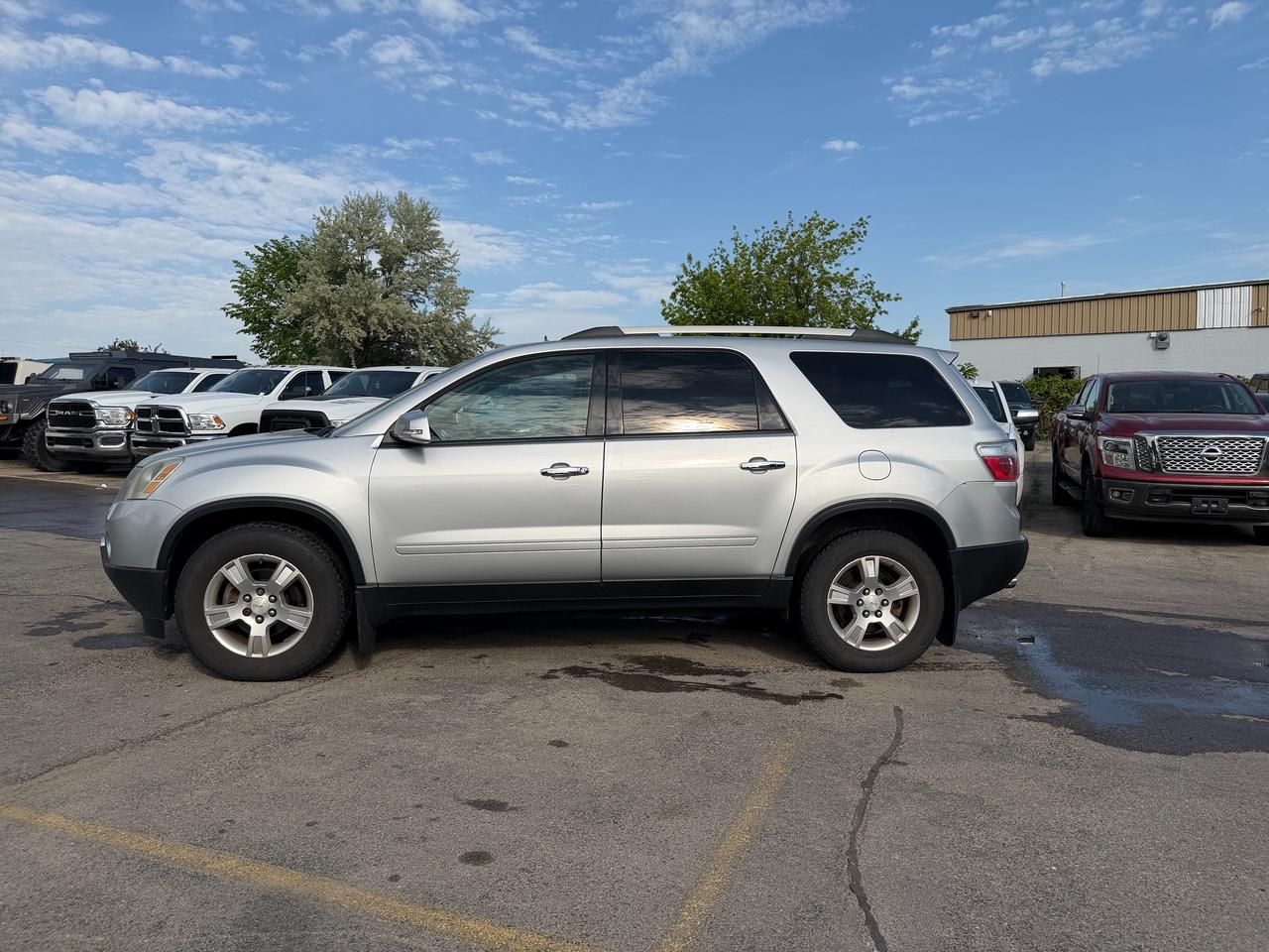 2010 GMC Acadia FWD 4dr SLE2 Photo