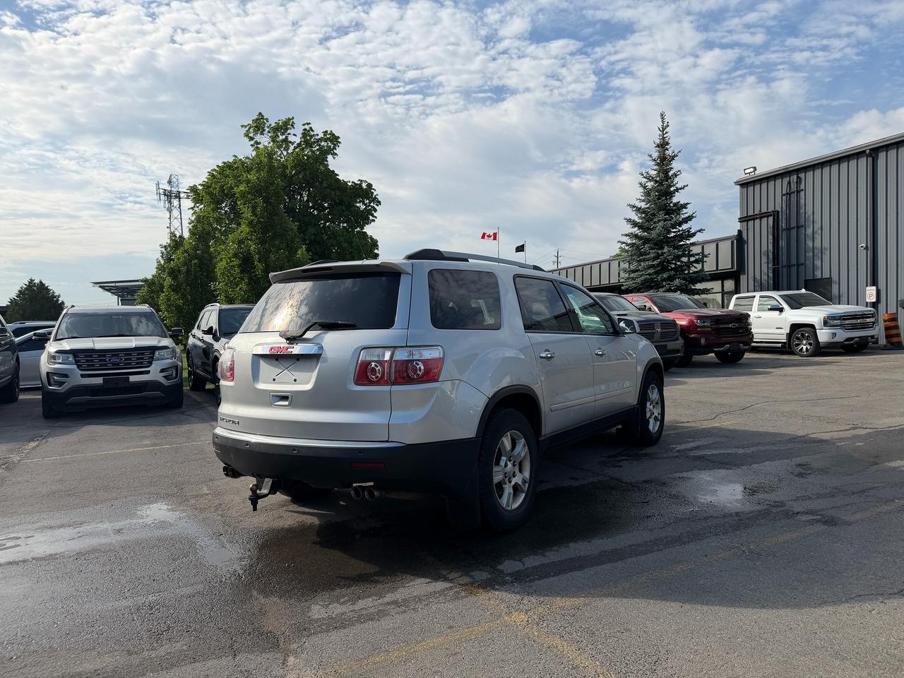 2010 GMC Acadia FWD 4dr SLE2 Photo