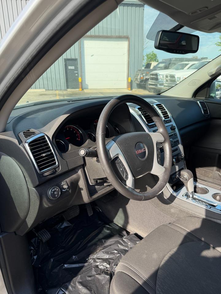 2010 GMC Acadia FWD 4dr SLE2 Photo