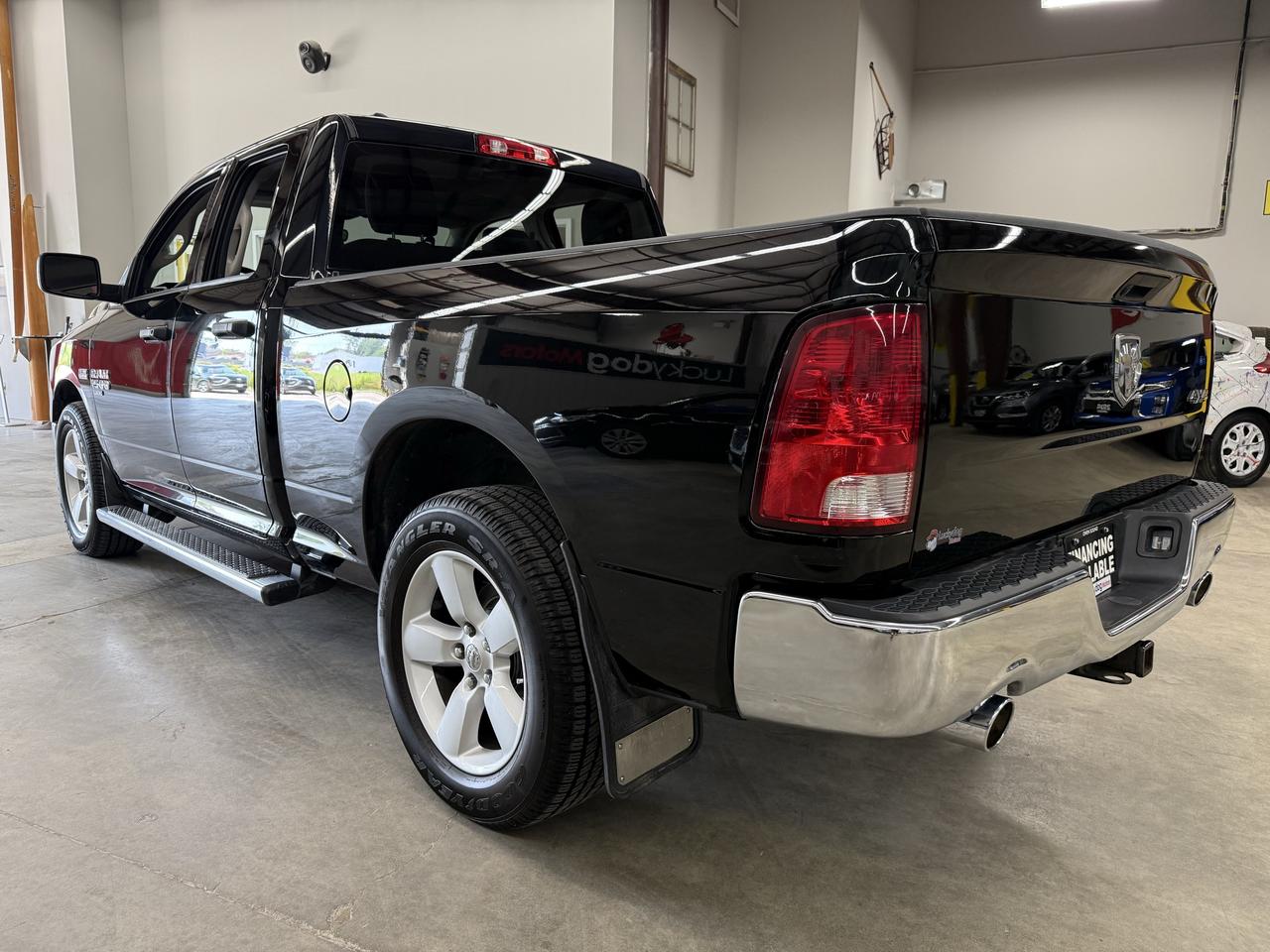 2021 RAM 1500 Classic Tradesman 4x4 Quad Cab 6'4" Box Photo3