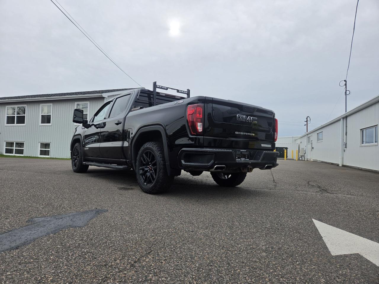2021 GMC Sierra 1500 ELEVATION 4X4 CREW CAB Photo3