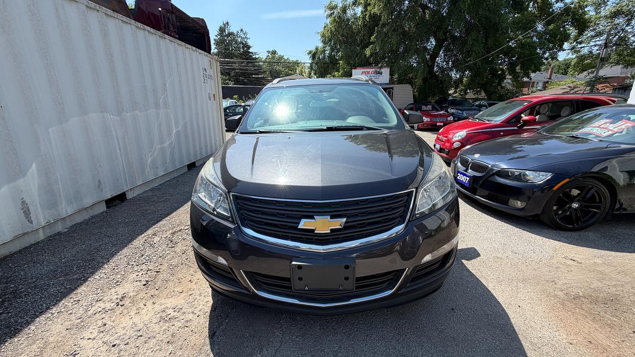 2016 Chevrolet Traverse LS Photo