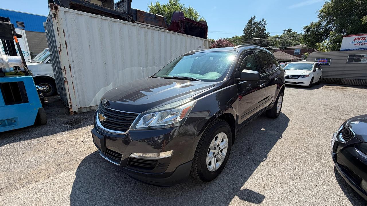 2016 Chevrolet Traverse LS Photo