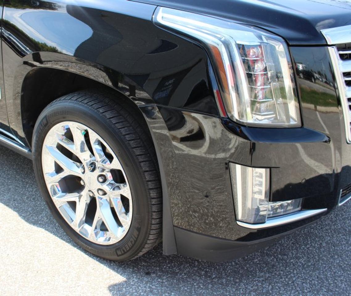 2018 Cadillac Escalade Platinum*LowKs*4x4*Heated Leather*SunRoof*Media Photo