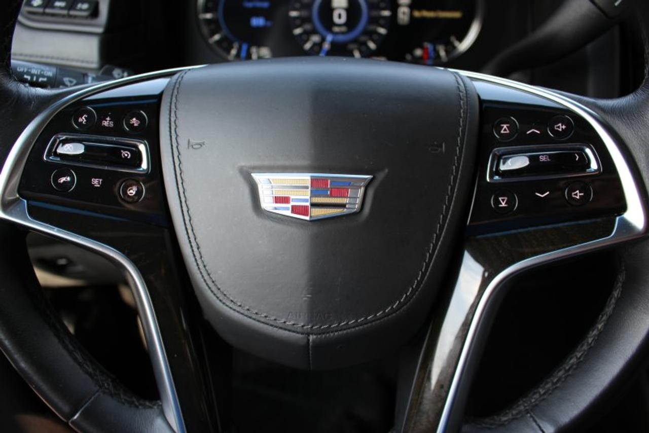 2018 Cadillac Escalade Platinum*LowKs*4x4*Heated Leather*SunRoof*Media Photo
