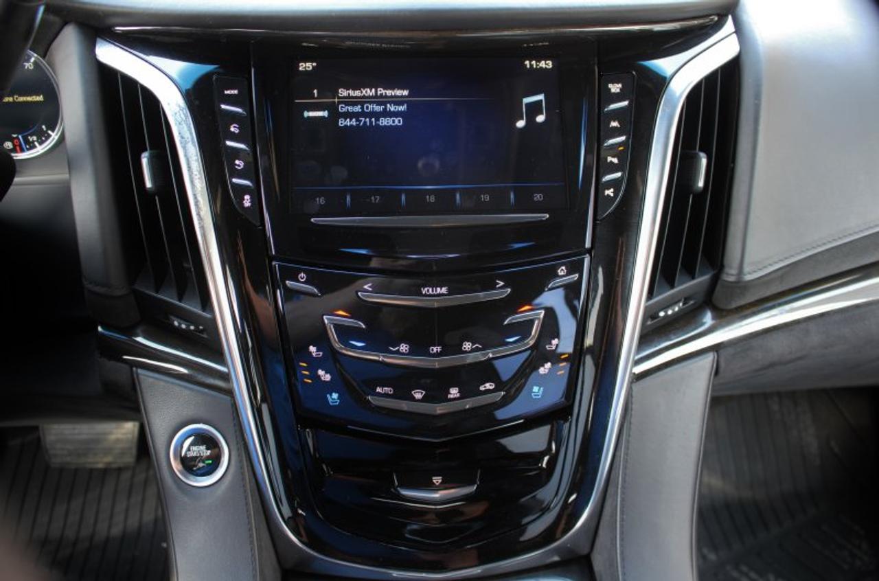 2018 Cadillac Escalade Platinum*LowKs*4x4*Heated Leather*SunRoof*Media Photo