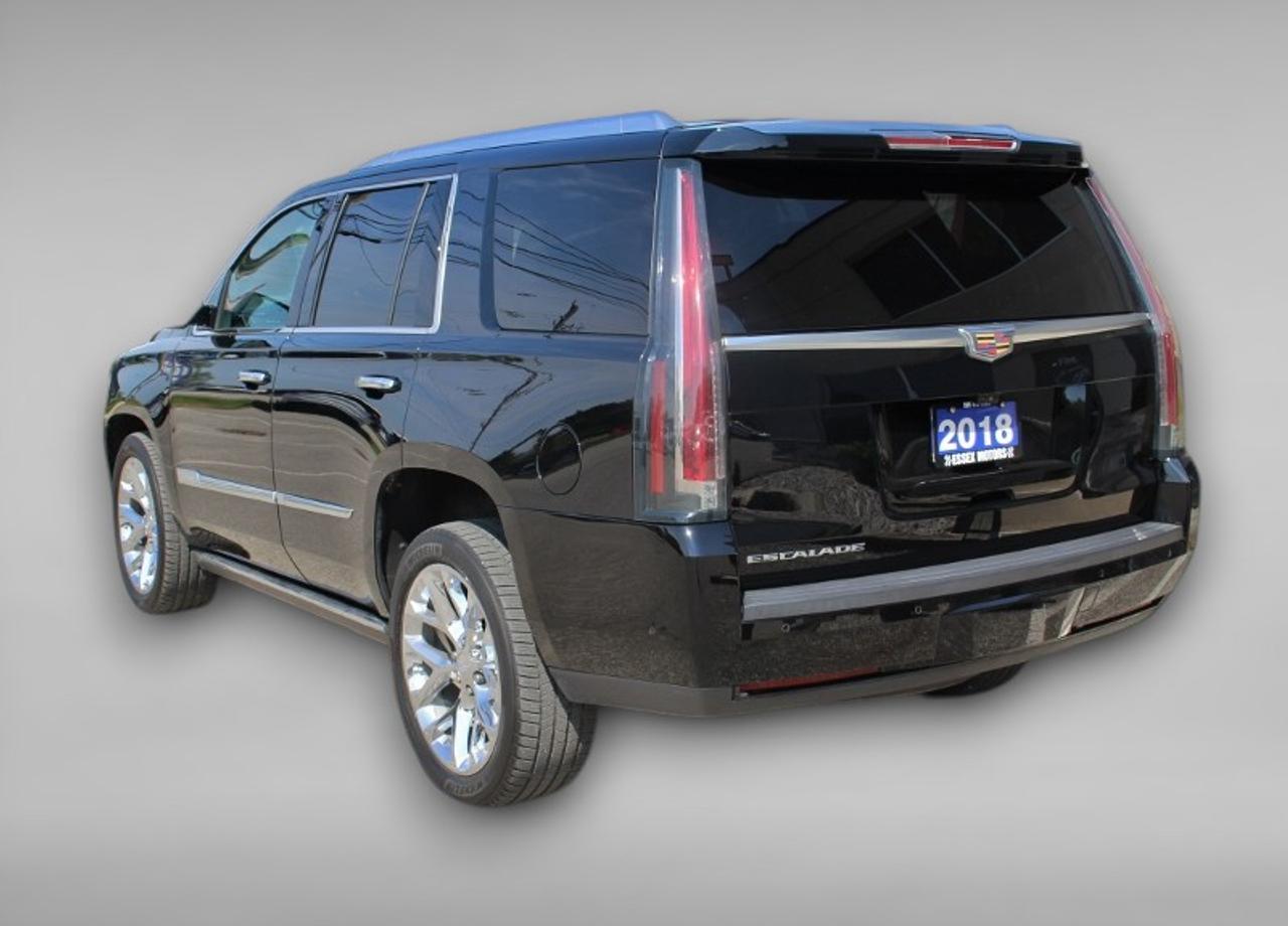 2018 Cadillac Escalade Platinum*LowKs*4x4*Heated Leather*SunRoof*Media Photo