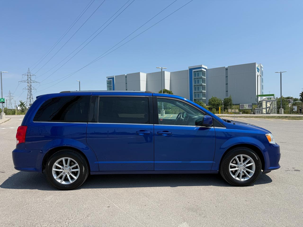2020 Dodge Grand Caravan Premium Plus*CERTIFIED*LEATHER*LOADED* Photo3