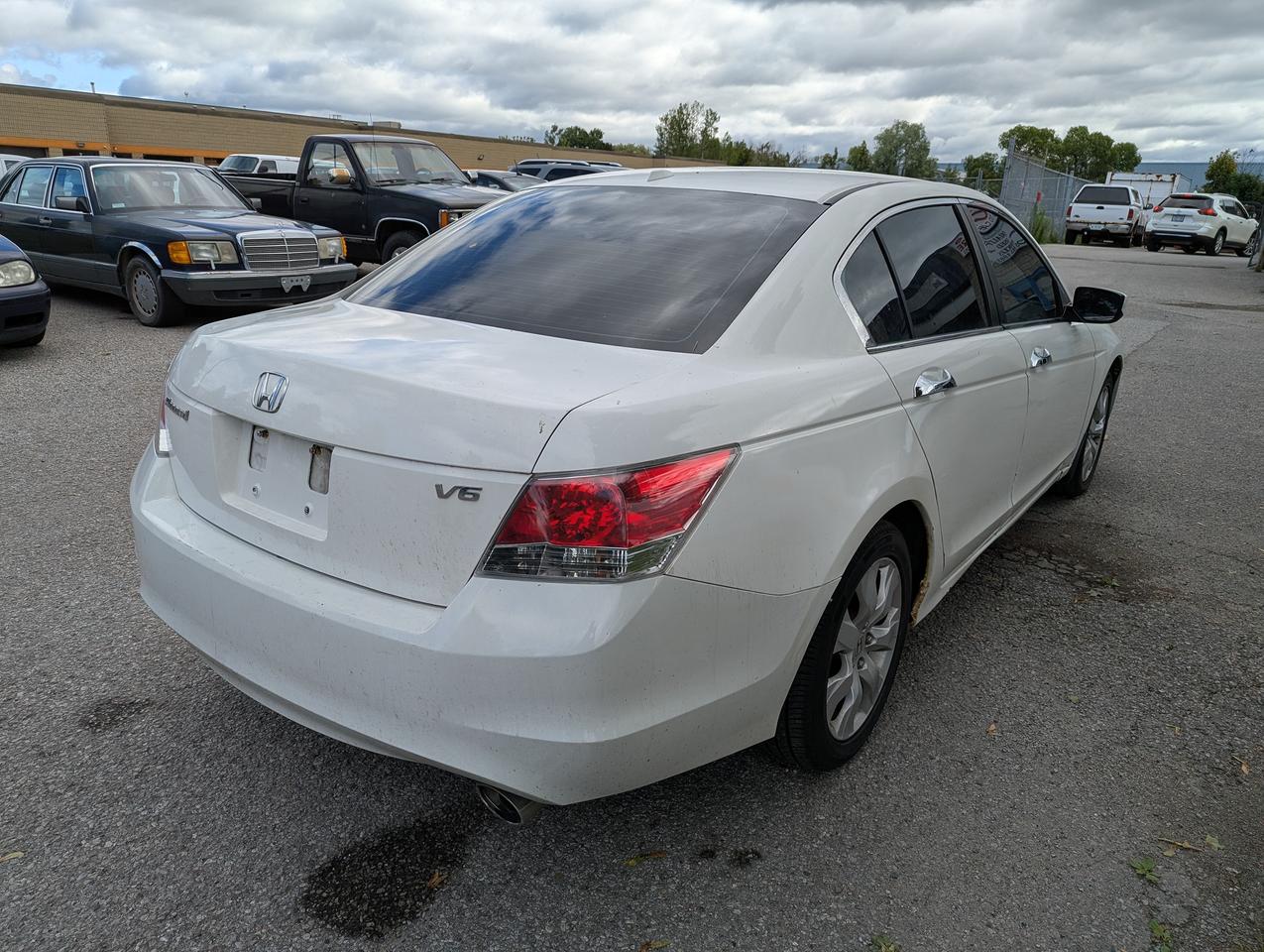 2008 Honda Accord "Holy COW" certified + FREE 6M warranty Photo
